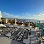 Superbe Terrasse Avec Vue Panoramique Sur La Mer
